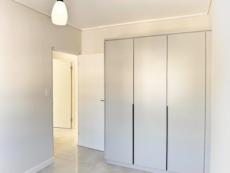 To Let 2 Bedroom Property for Rent in Sandown Western Cape